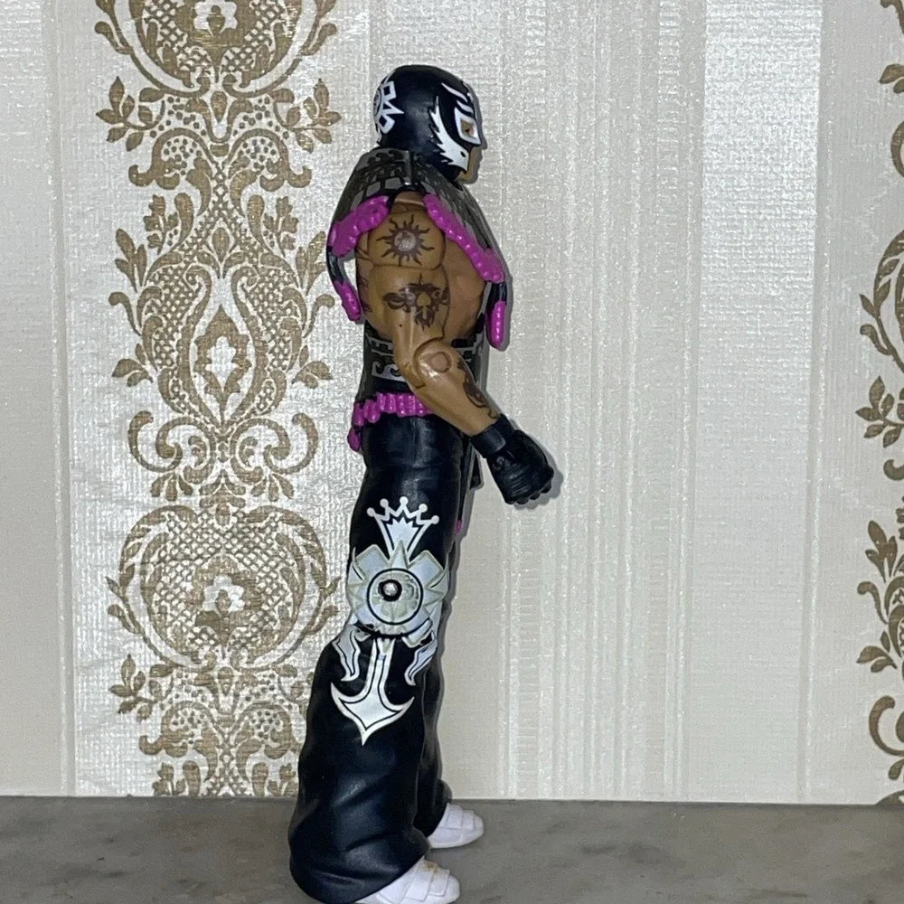 WWE Wrestle Mania 22 Entrance Greats Attire Rey Mysterio Figure | Belt‎ Collar